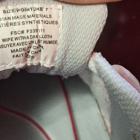 Curves for Women White & Red Walking Shoes - Size 7 Worn - Picture 6 of 6